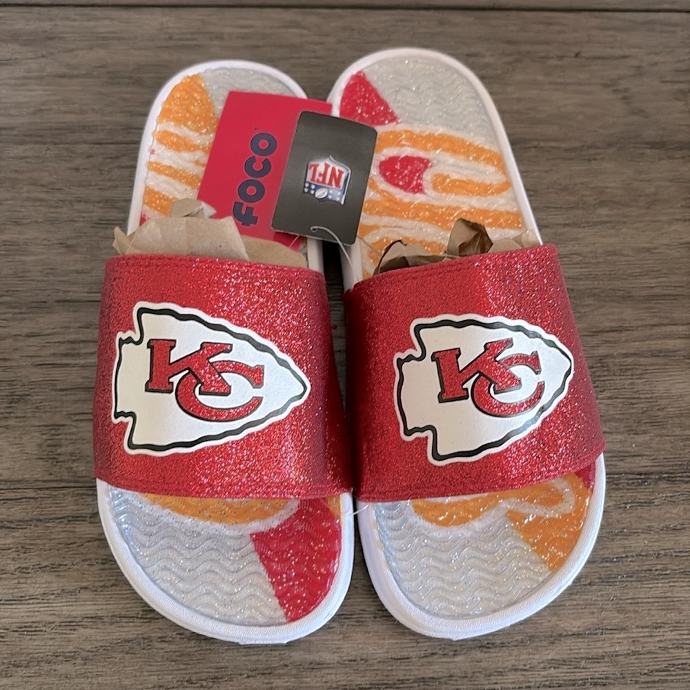 ❌SOLD❌ NWT [FOCO] Kansas City Chiefs NFL Sparkle Gel Slide Sandals Womens L 9/10 - Picture 4 of 12